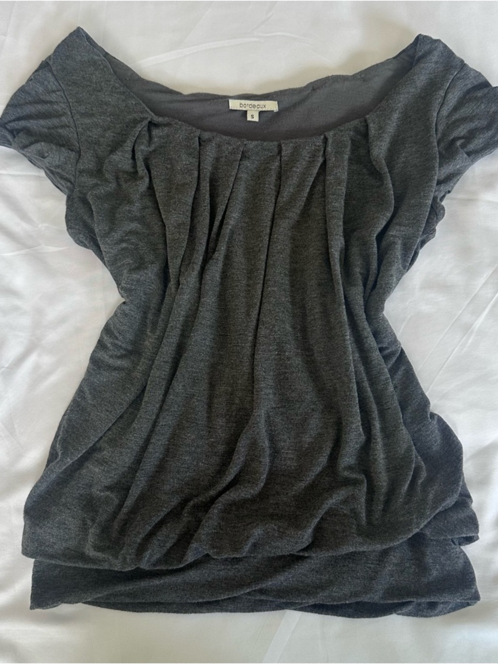 Bordeaux Anthropologie Heather Gray Basic Pleated Cap Sleeve Blouse Top Small